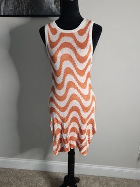 Source Unknown Orange and White Wavy Knit Mini Dress